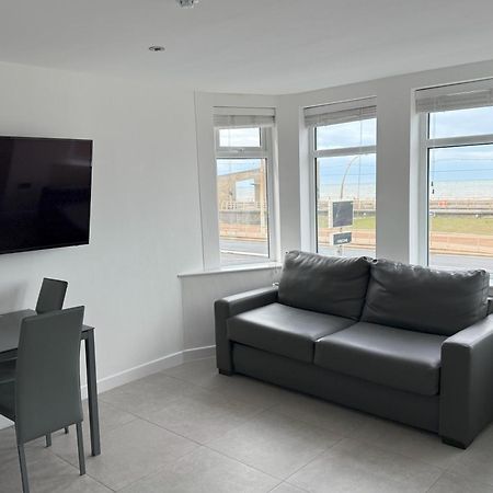 Hotel Coastal Plaza Blackpool Esterno foto