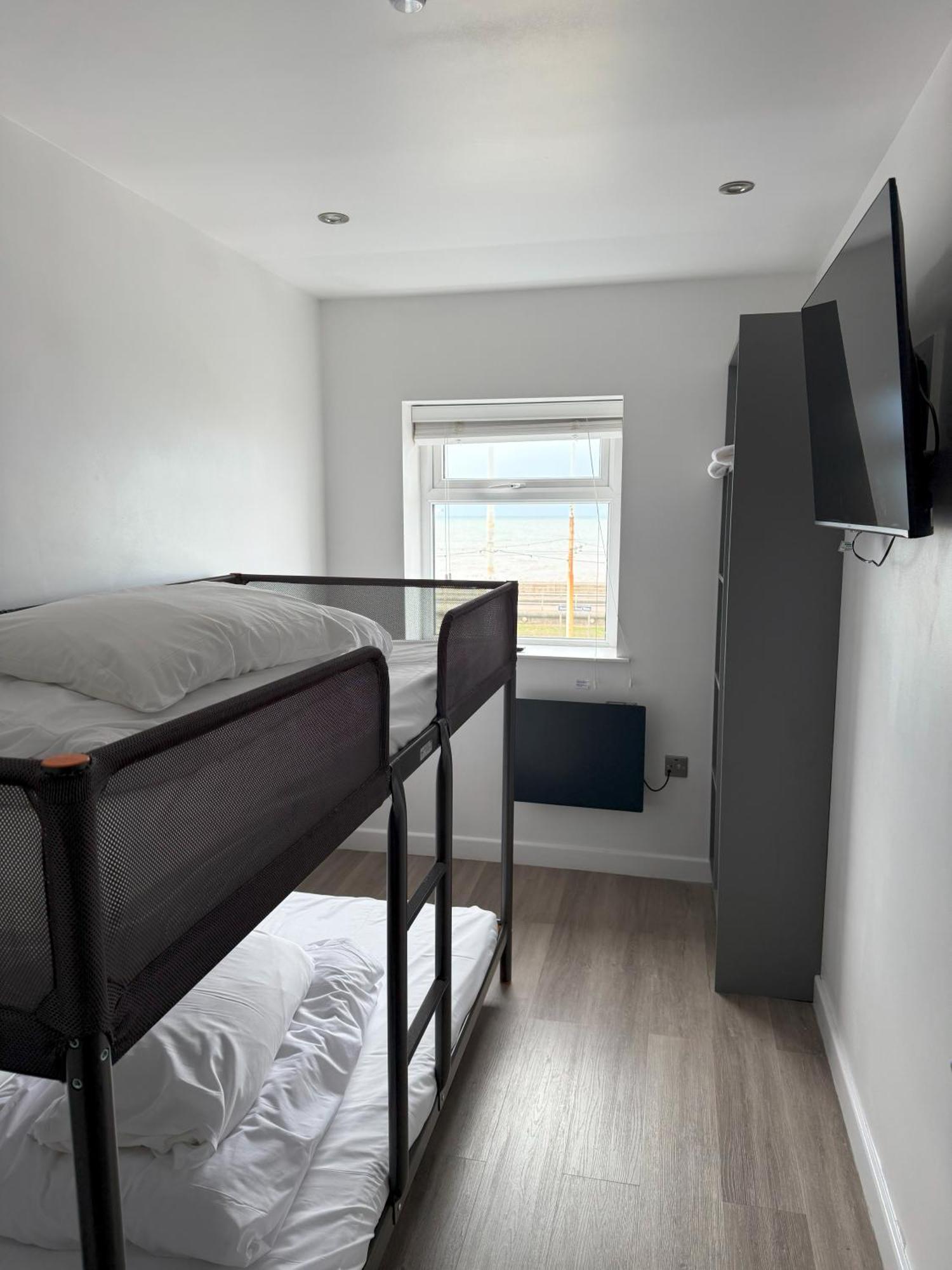 Hotel Coastal Plaza Blackpool Esterno foto