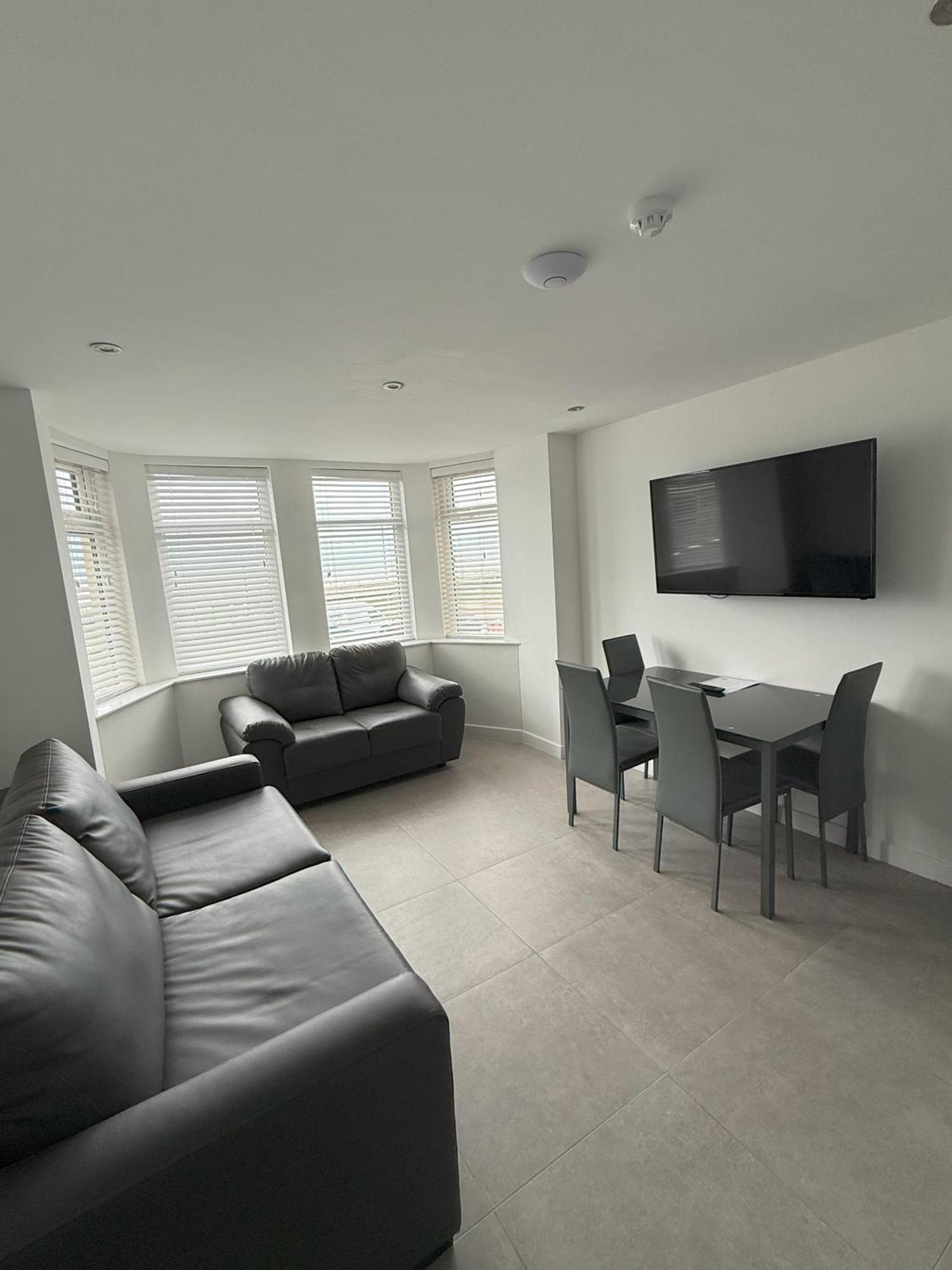 Hotel Coastal Plaza Blackpool Esterno foto