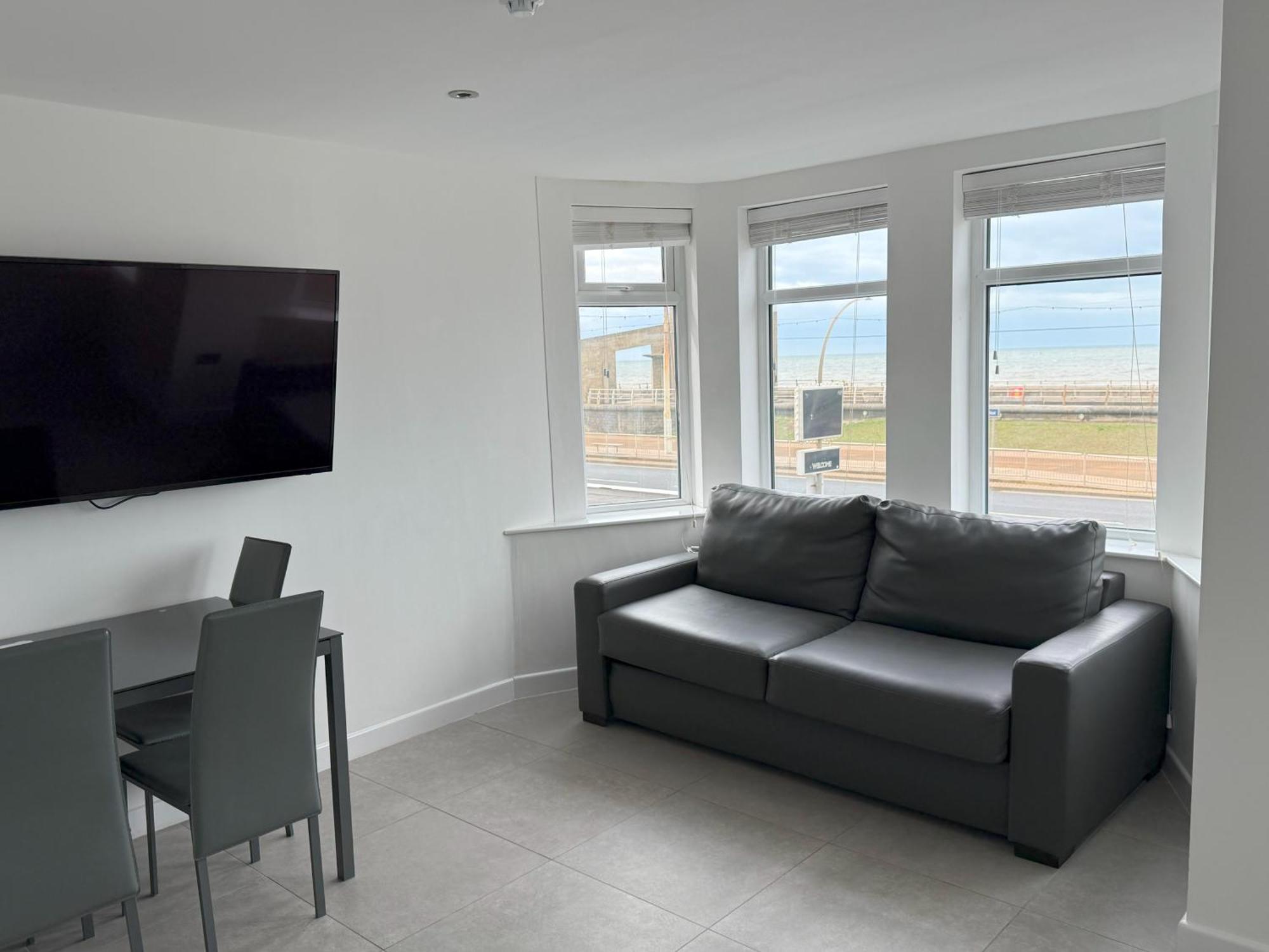Hotel Coastal Plaza Blackpool Esterno foto