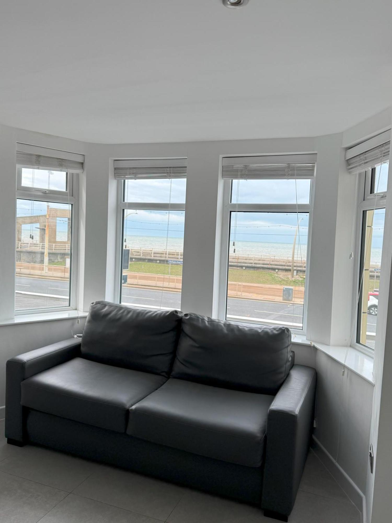 Hotel Coastal Plaza Blackpool Esterno foto