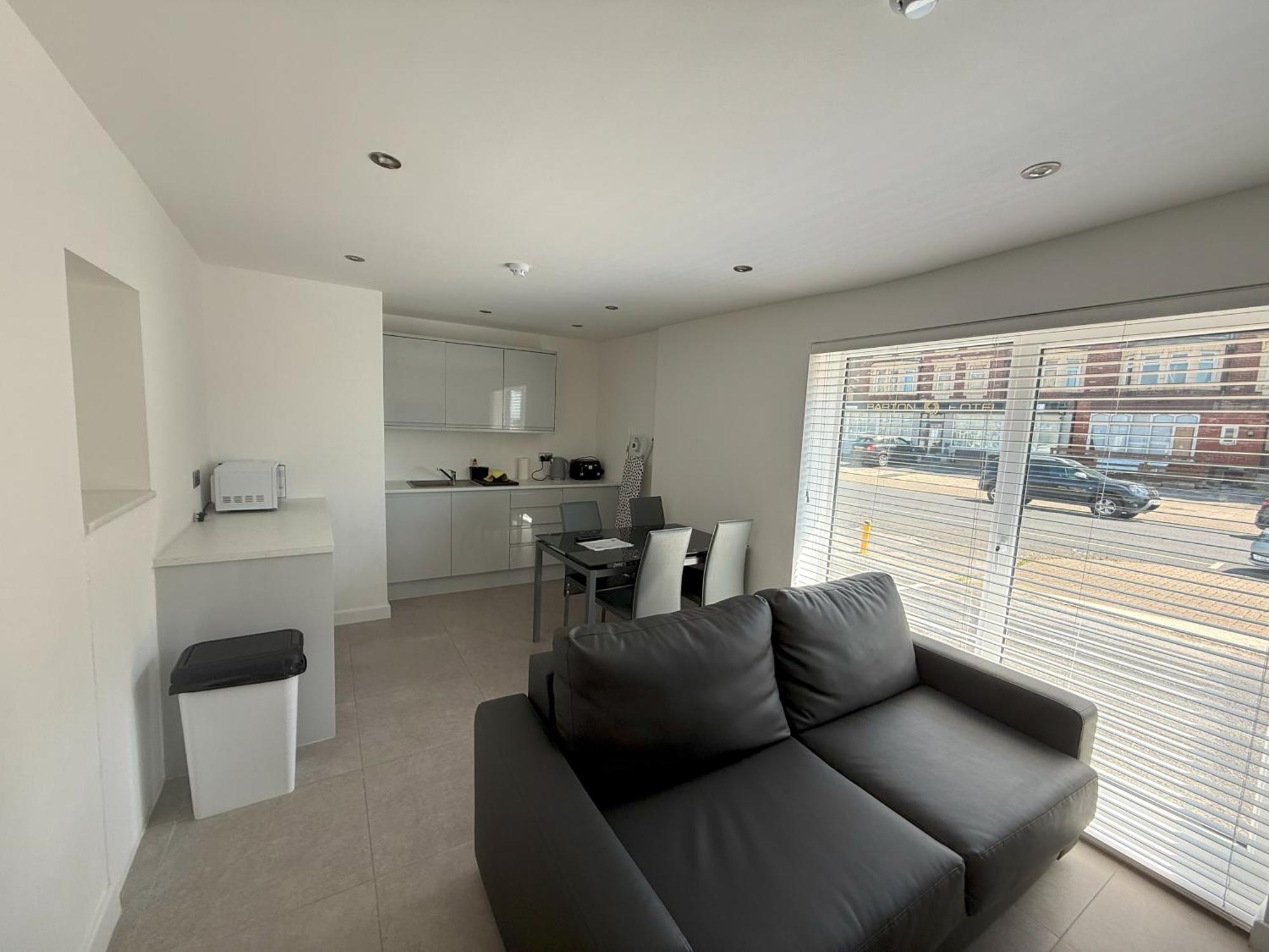 Hotel Coastal Plaza Blackpool Esterno foto